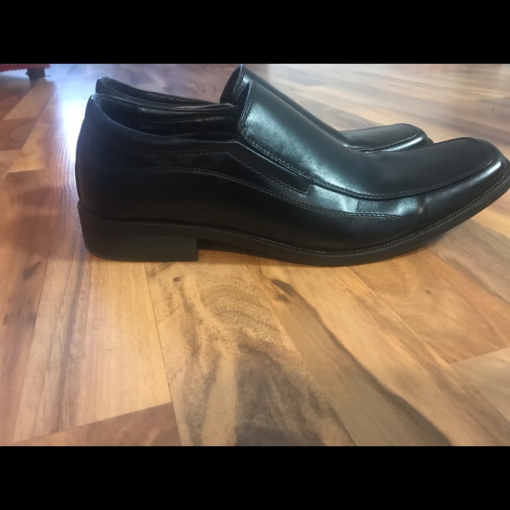 Perry Ellis dress shoes